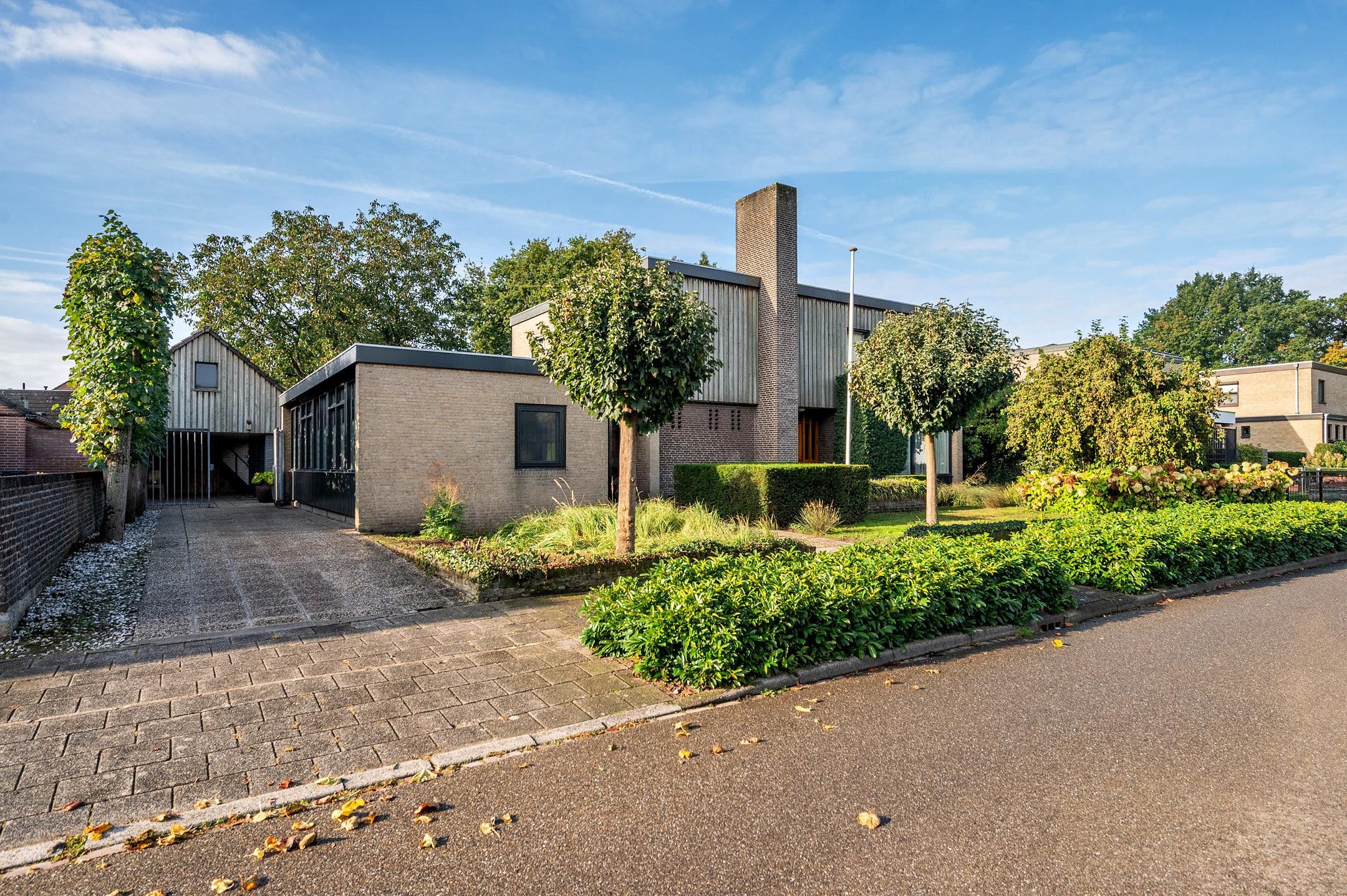 Foto 90 van Mgr Schravenlaan 3