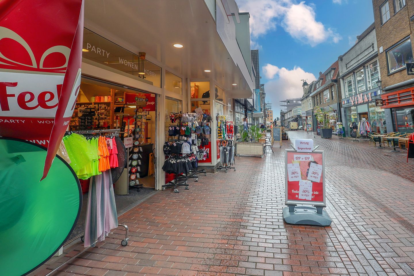 Bekijk foto 2 van Leeuwenstraat 68