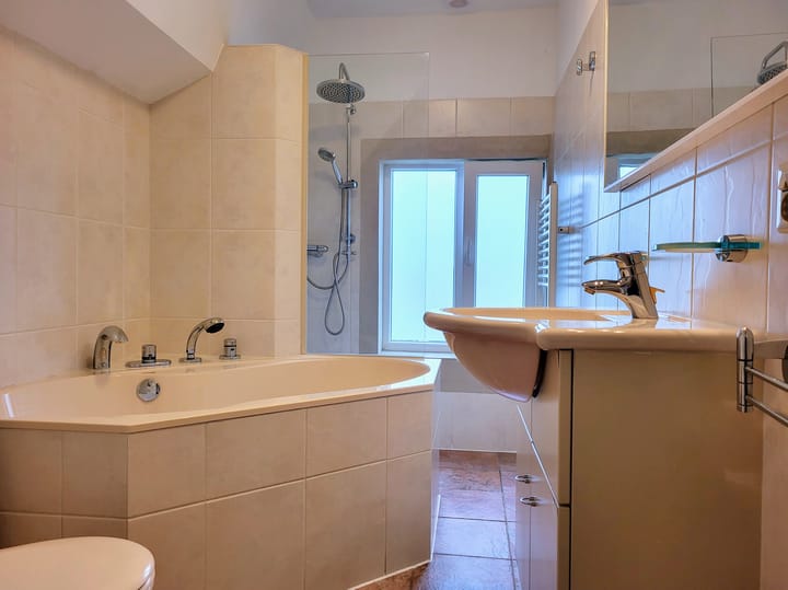 Foto 21 van Aalsmeerderweg 211