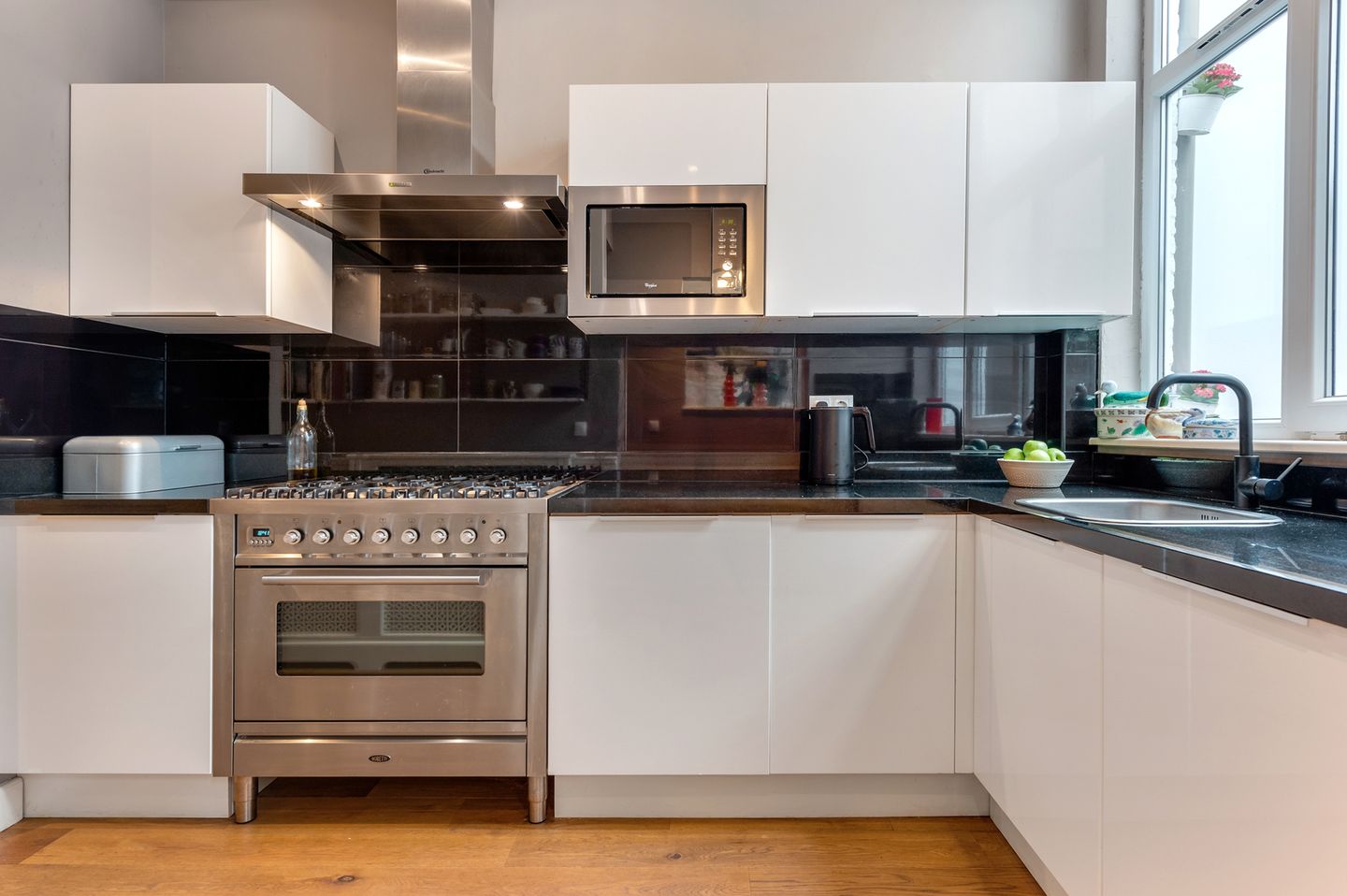 Photo 14 of Loosduinsekade 30