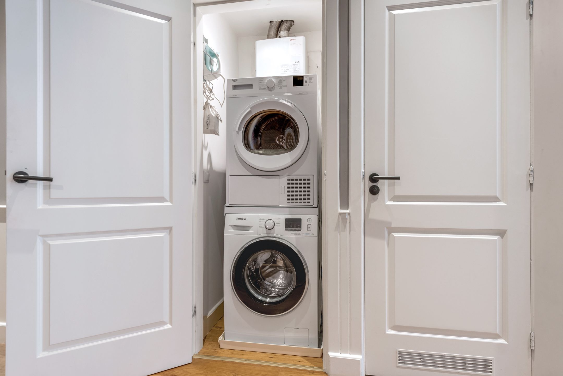 Photo 27 of Loosduinsekade 30