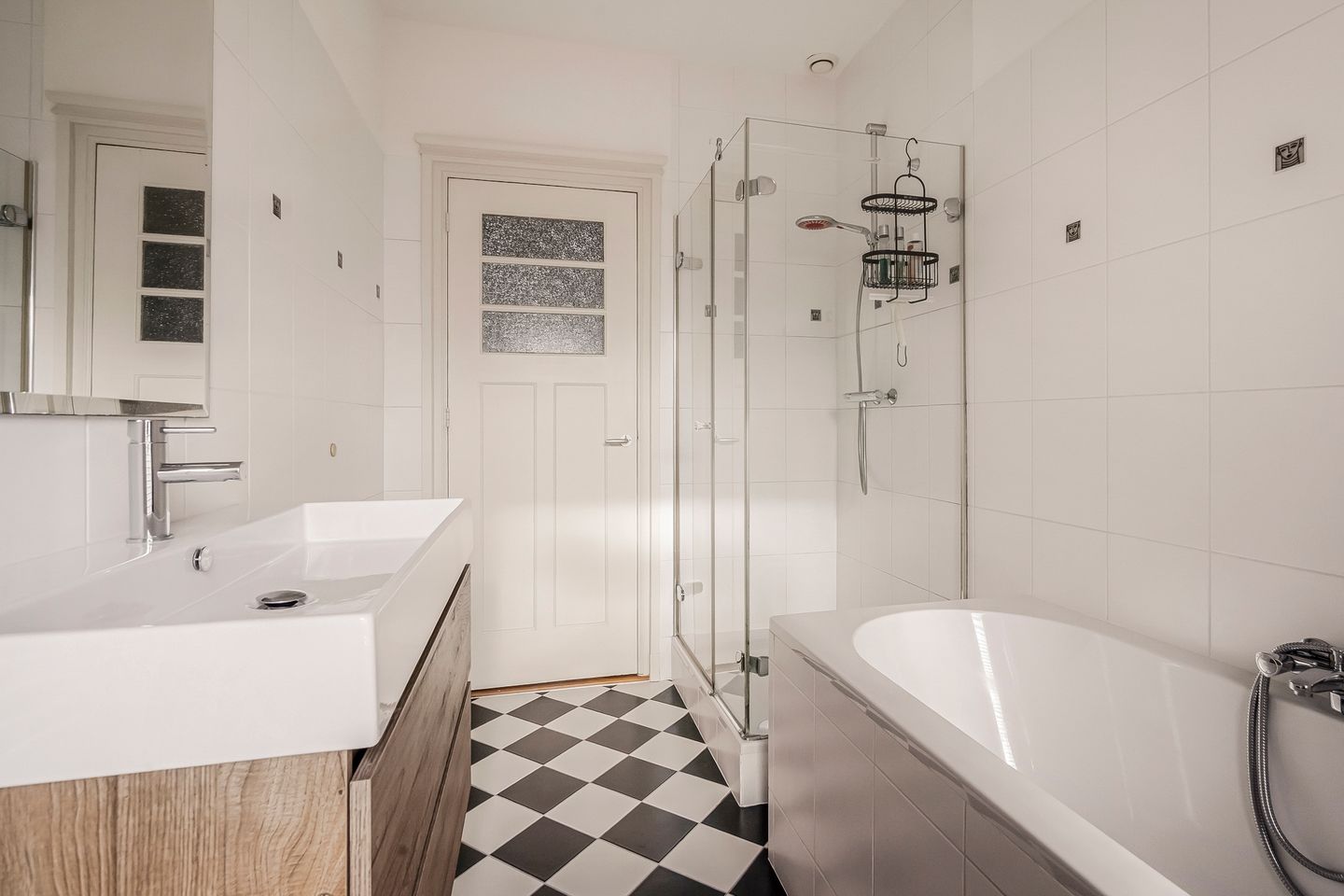 Foto 40 van Leidsevaart 302