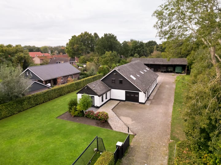 Koningin Julianaweg 25