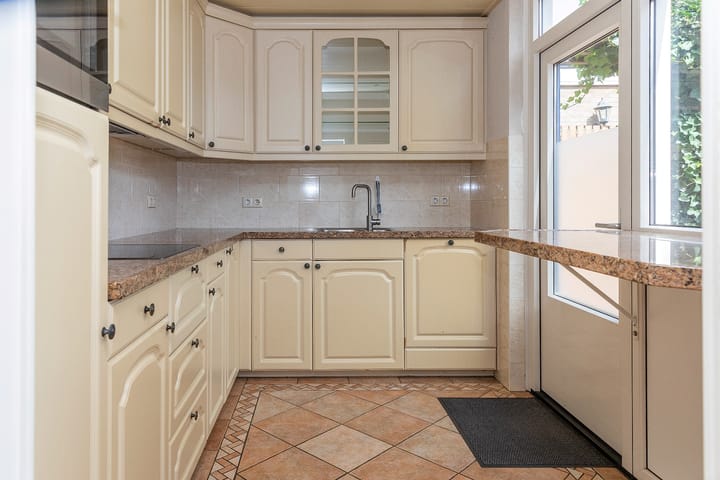 Photo 14 of Nassaulaan 4