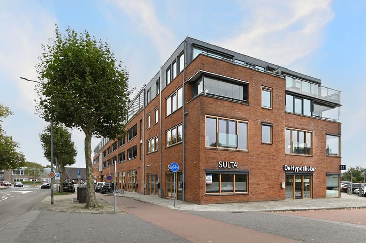 Plein 2000 137, Huizen