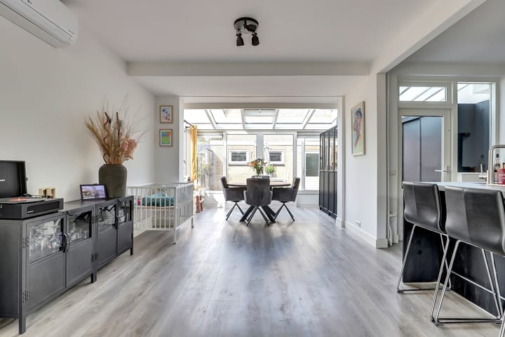 Photo 5 of Spaarlingsstraat 1