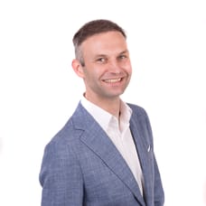 Nik Romsom - Makelaar