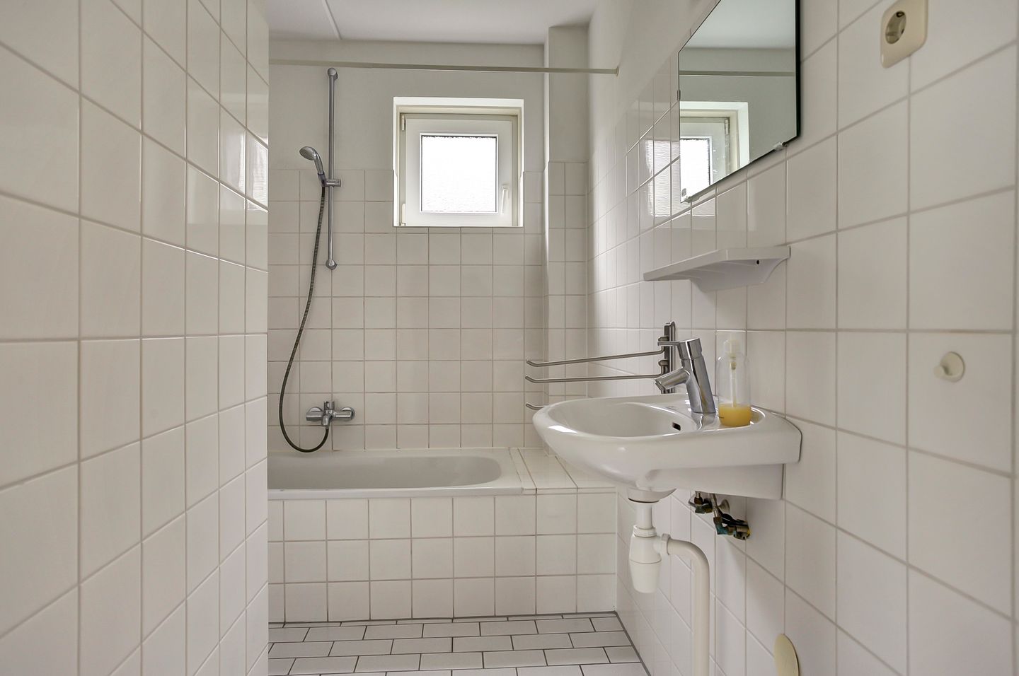 Foto 10 van Droge Wijmersweg 5-159