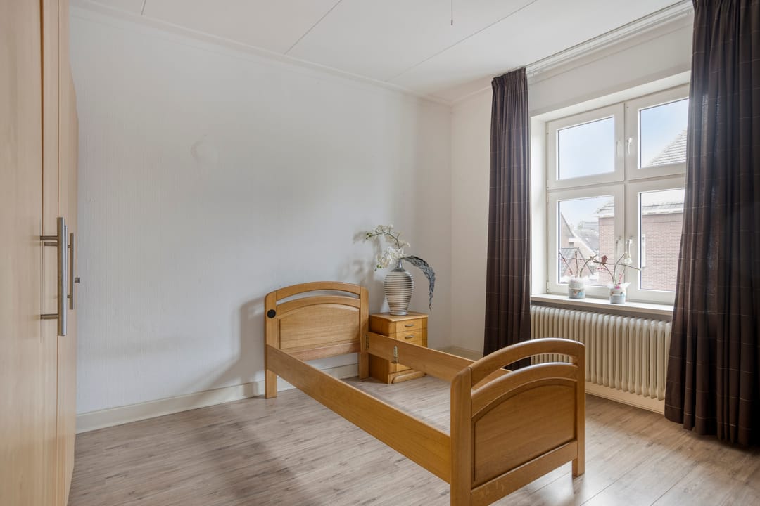 Foto 38 van Julianastraat 8