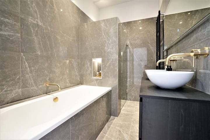 Photo 13 of De Lairessestraat 172-D