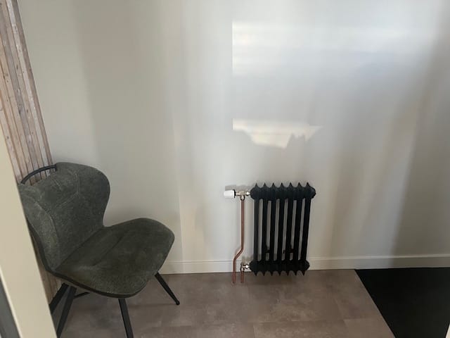 View photo 4 of Heeseind 66