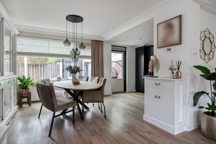 Photo 13 of Jan van Riebeeckstraat 23