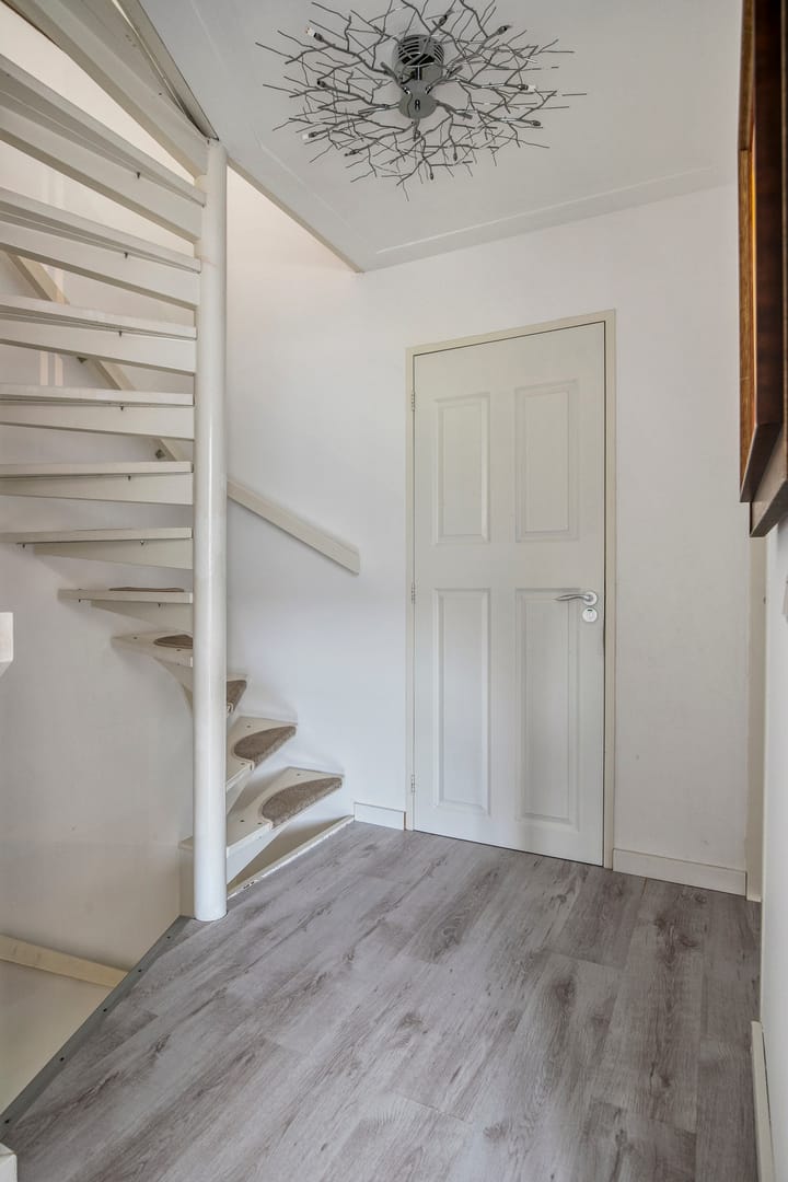 Photo 19 of Jan van Riebeeckstraat 23