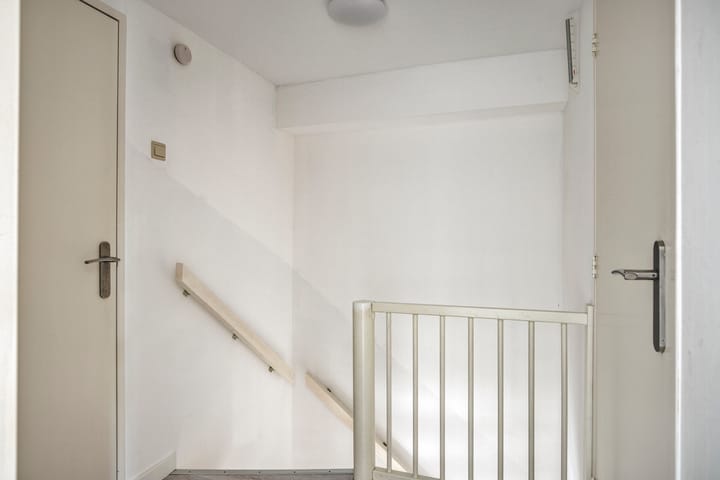 Photo 30 of Jan van Riebeeckstraat 23