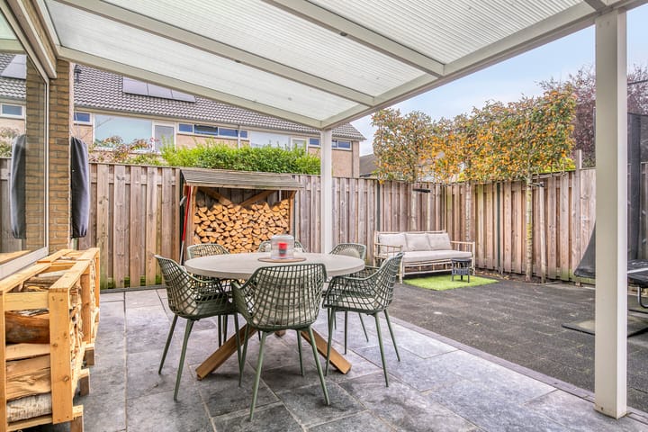 Photo 35 of Jan van Riebeeckstraat 23