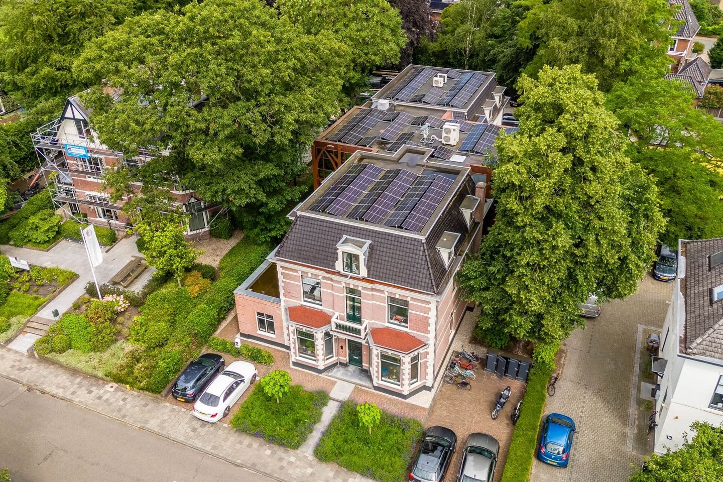 Bekijk foto 2 van Koninginneweg 11