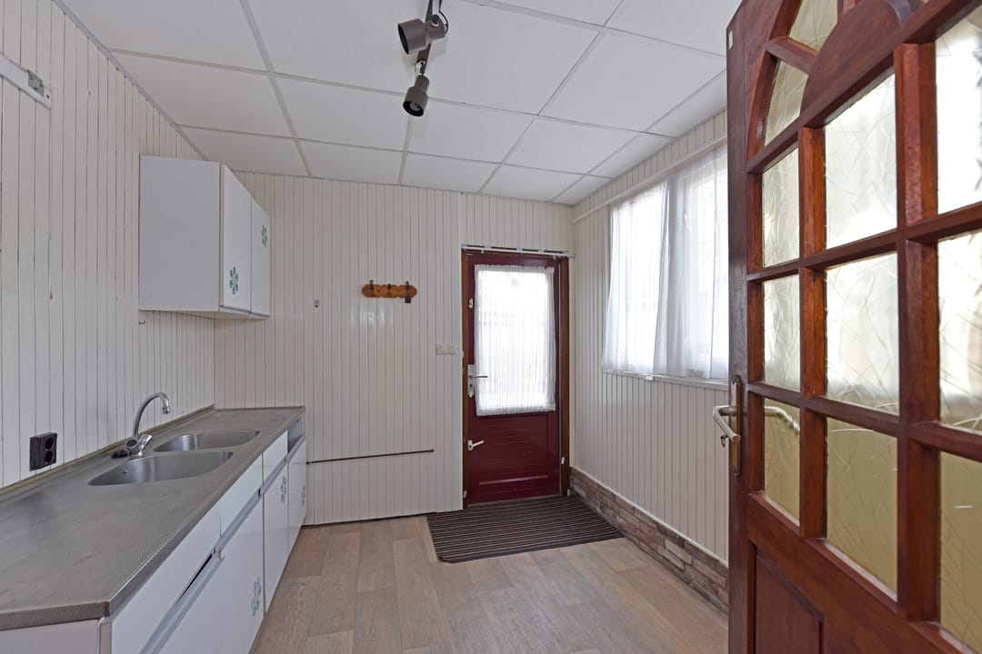 Photo 11 of Schoterstraat 37