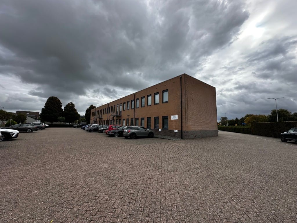 Bekijk foto 4 van Hoekeindsehof 8