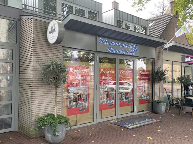 Bekijk foto 3 van Spoorlaan 2-b
