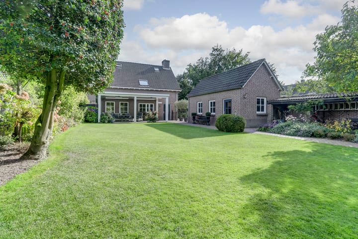 Foto 3 van Bieshof 1