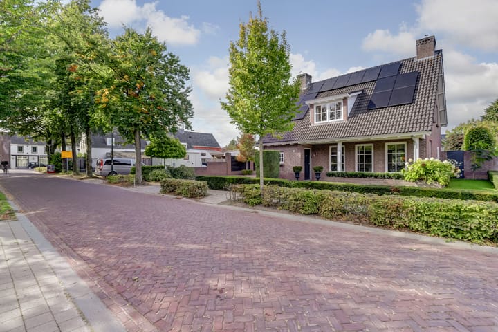 Foto 2 van Bieshof 1