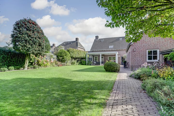 Foto 51 van Bieshof 1