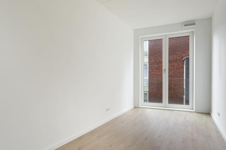 Photo 4 of Karel Appelhof 118