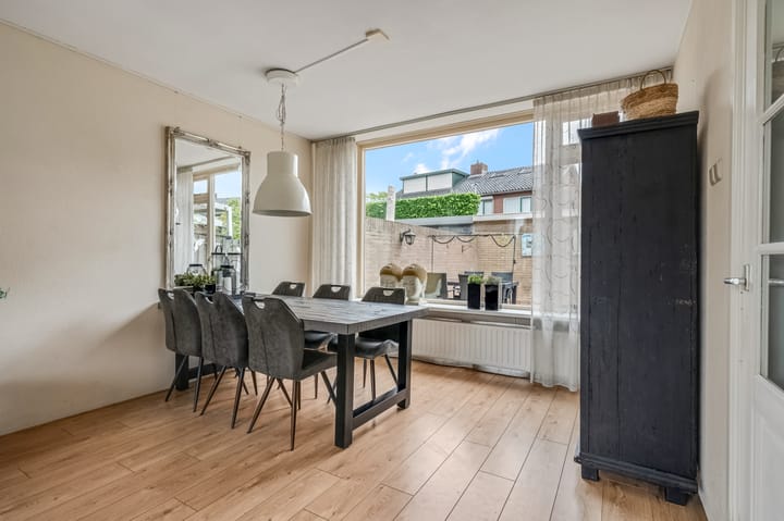 Foto 11 van Margrietstraat 12