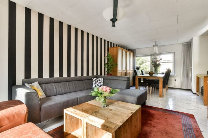 Photo 3 of Amandelstraat 28