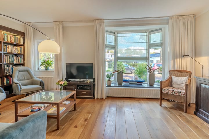 Foto 6 van Meerlaan 9