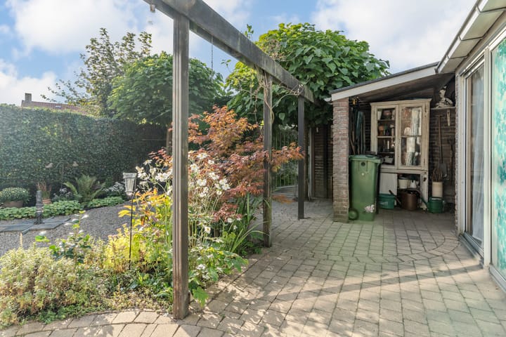 Foto 26 van Meerlaan 9