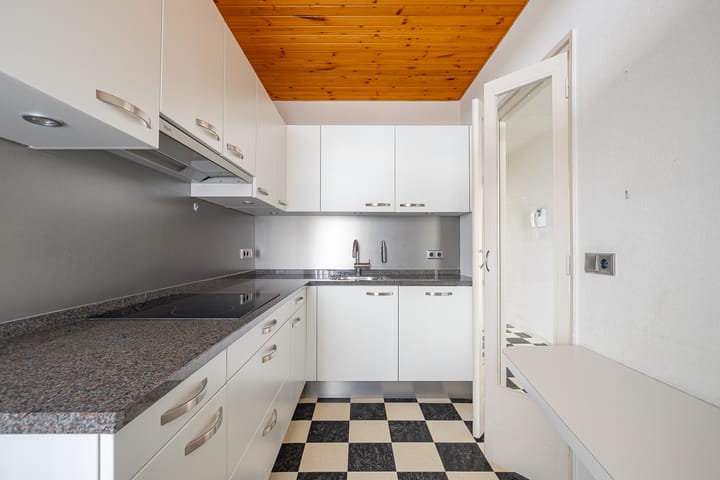 Foto 11 van Sint Annadal 17-F