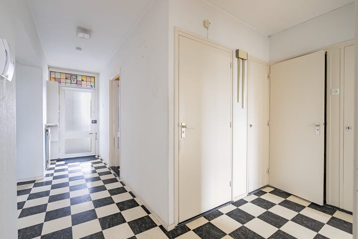 Foto 16 van Sint Annadal 17-F