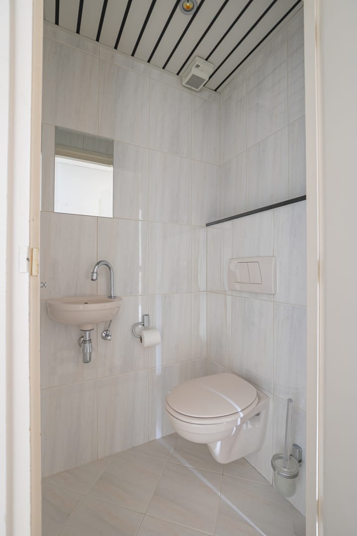 Foto 18 van Sint Annadal 17-F