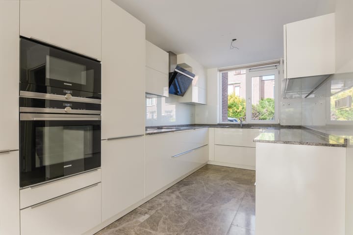 Foto 6 van Irawan Soejonostraat 29