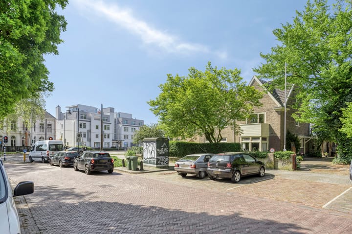 Photo 35 of Oranjestraat 121