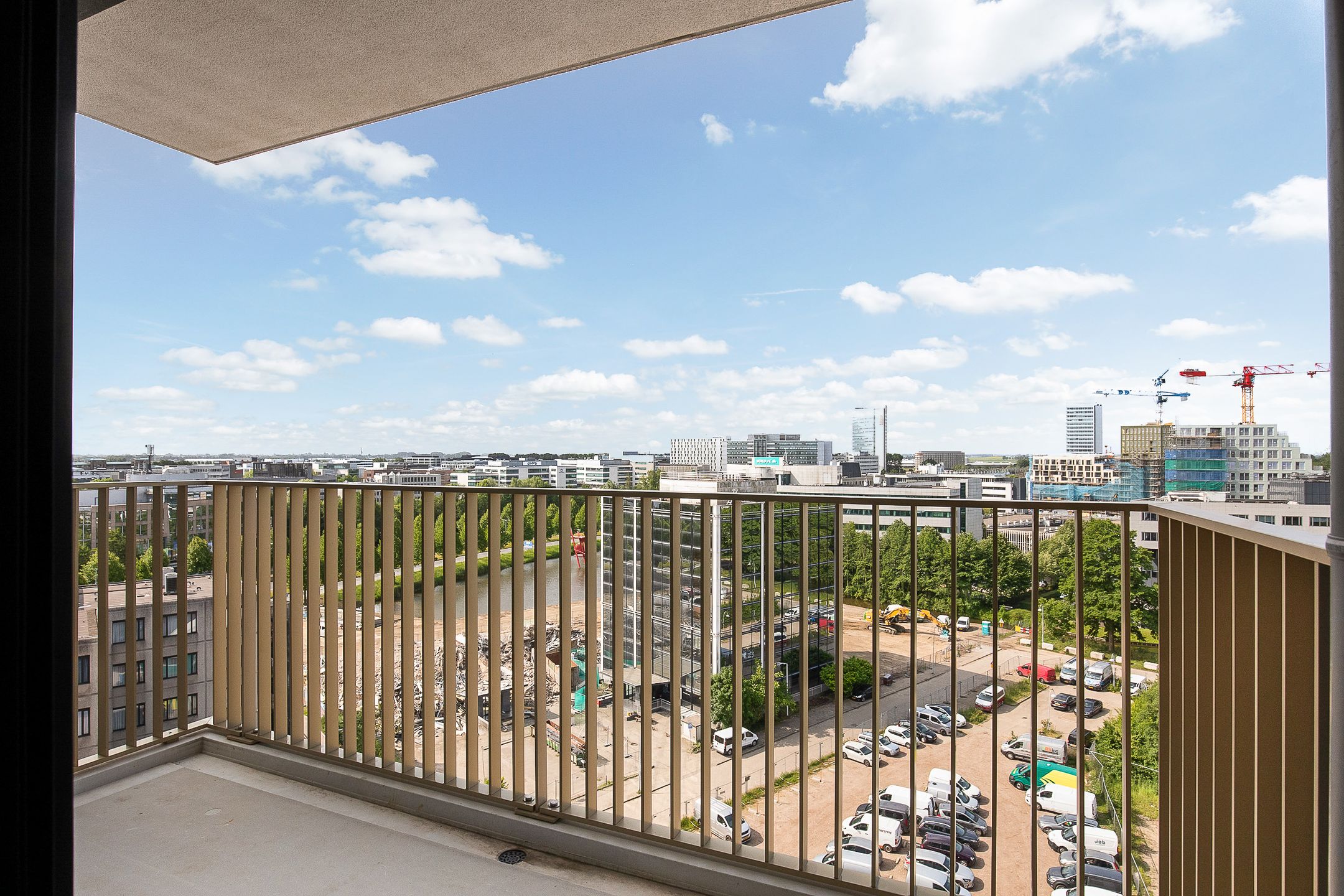 Photo 6 of Mies van der Rohestraat 301