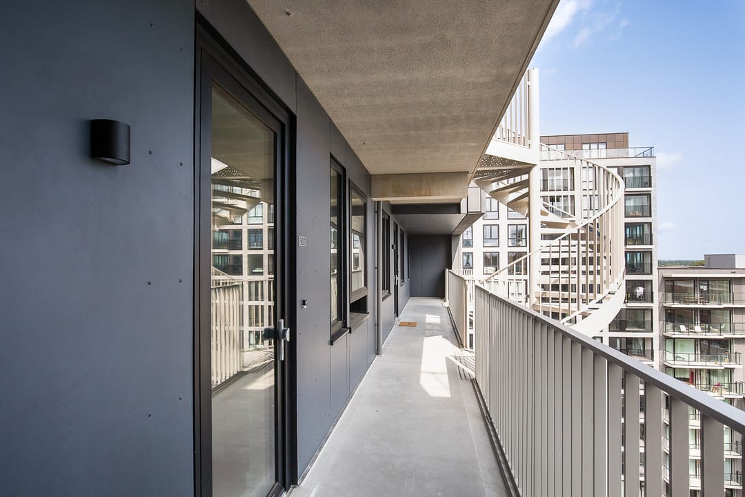 Photo 8 of Mies van der Rohestraat 301