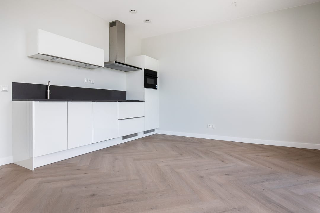 Photo 11 of Mies van der Rohestraat 301