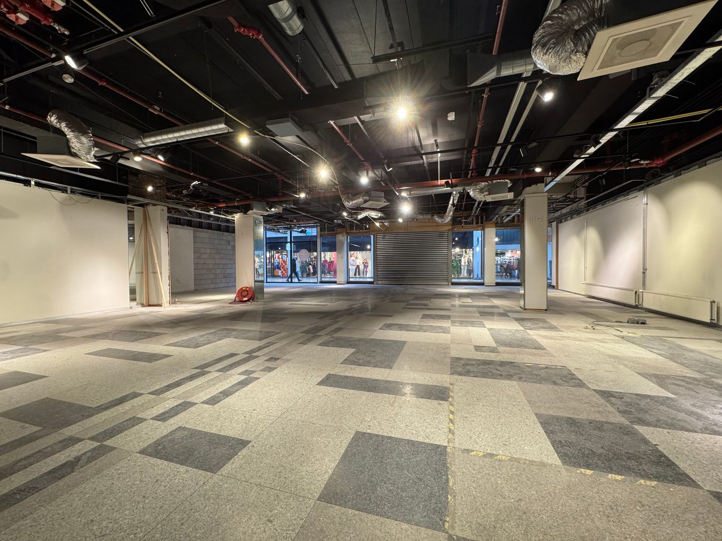 Bekijk foto 3 van Zwanenveld 9070