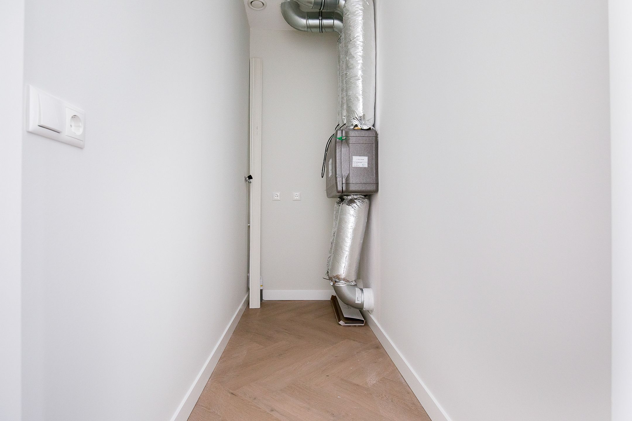 Photo 27 of Mies van der Rohestraat 301