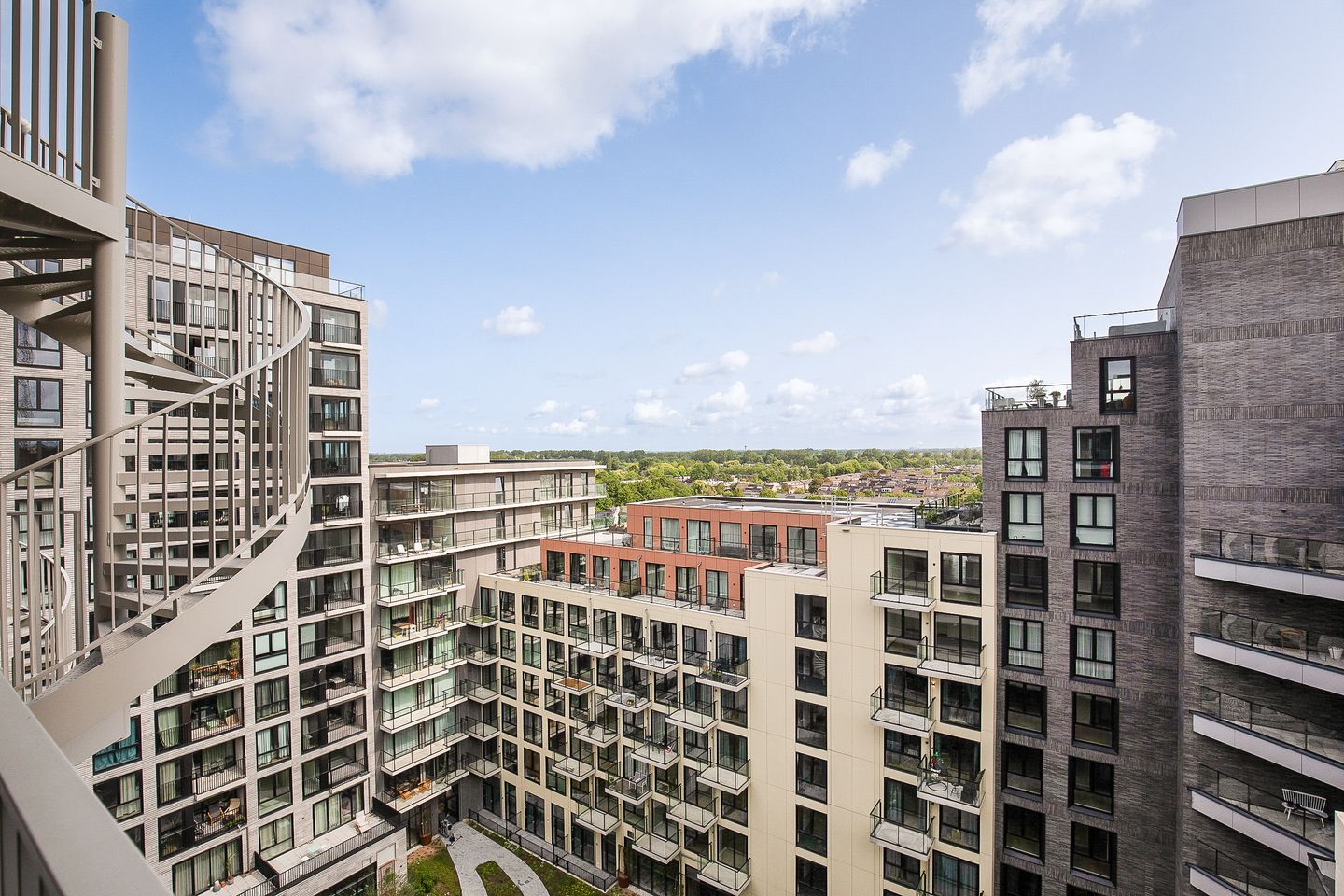 Photo 29 of Mies van der Rohestraat 301