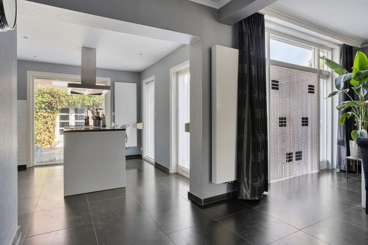 Foto 10 van Nispensestraat 75