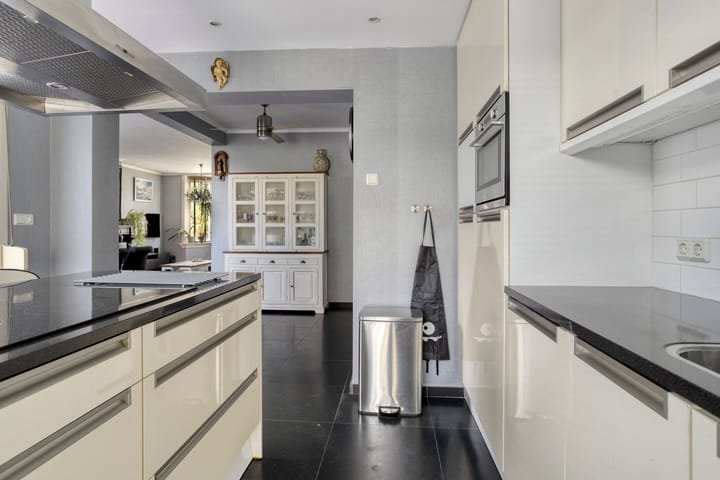 Foto 12 van Nispensestraat 75