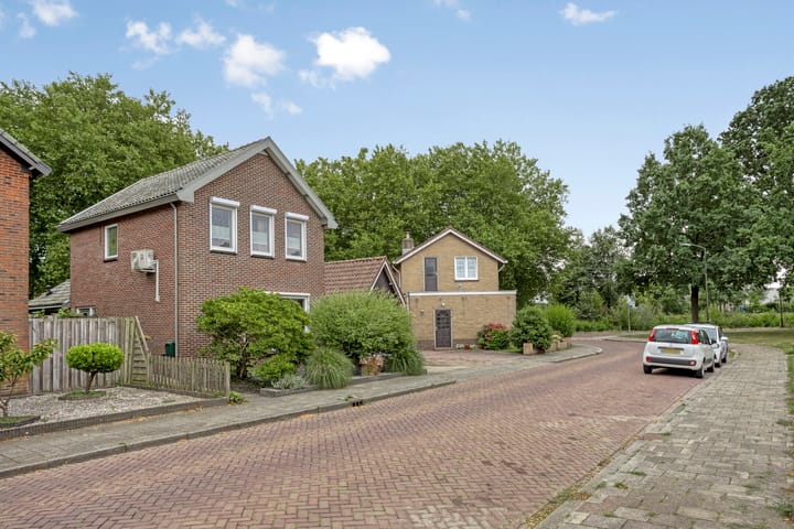 Photo 24 of Hendrik Willem Mesdagstraat 2