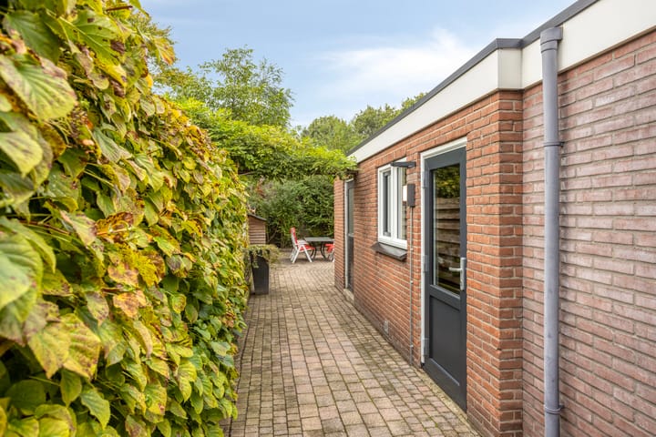 Foto 32 van Hulststraat 8