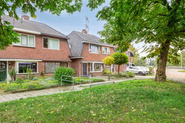 Foto 42 van Hulststraat 8