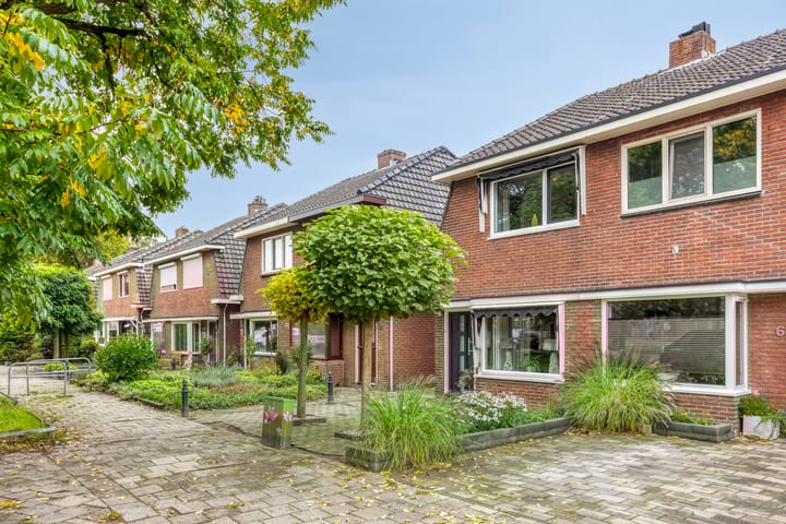 Foto 44 van Hulststraat 8