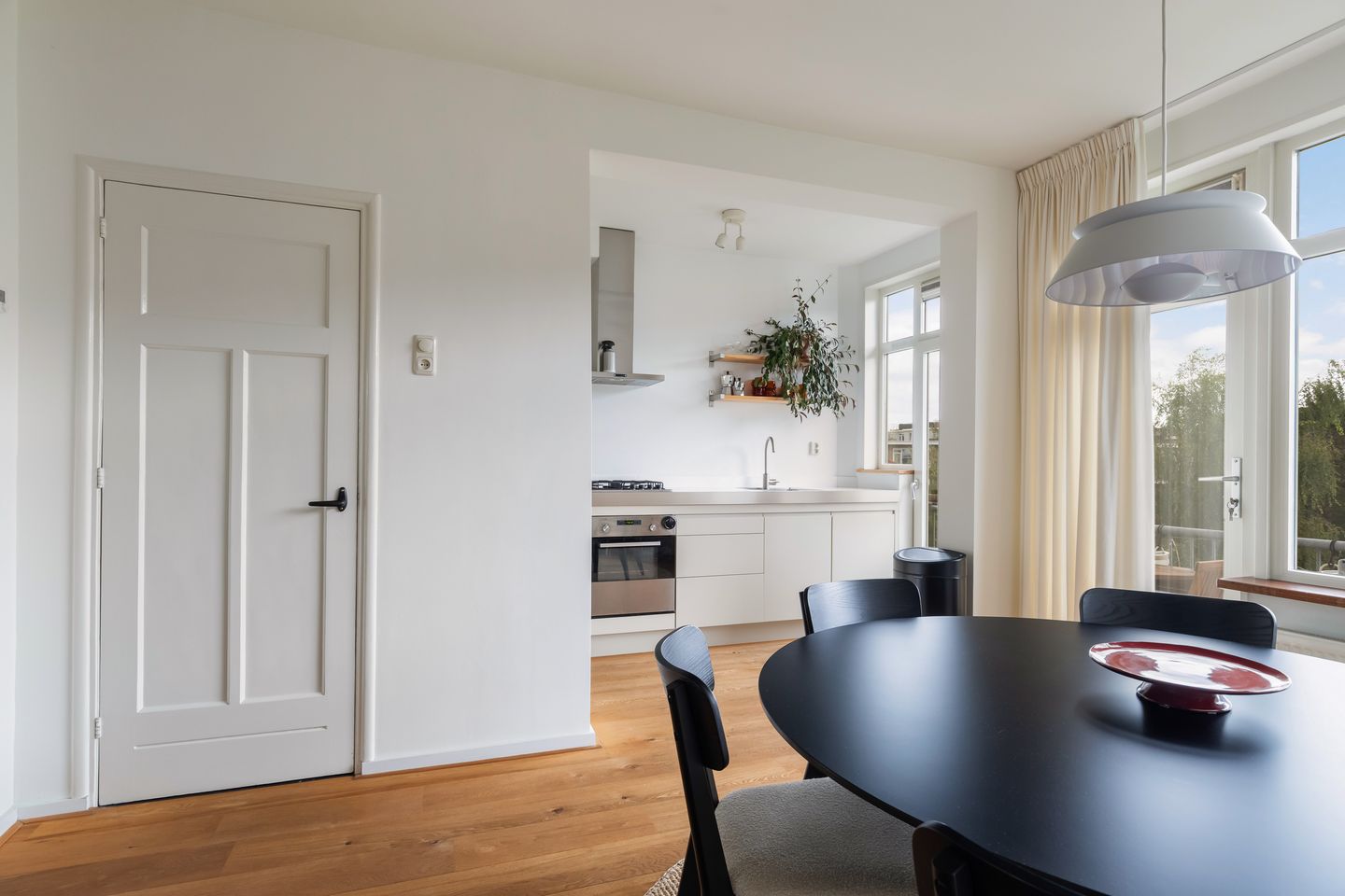 Photo 10 of Nolensstraat 65-D