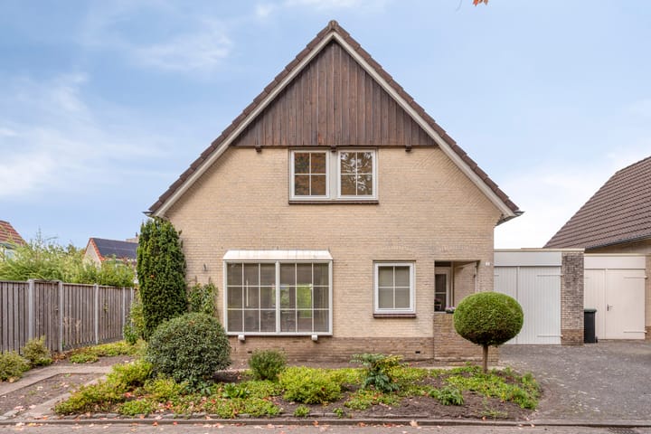 Foto 4 van van Heeckerenweg 3